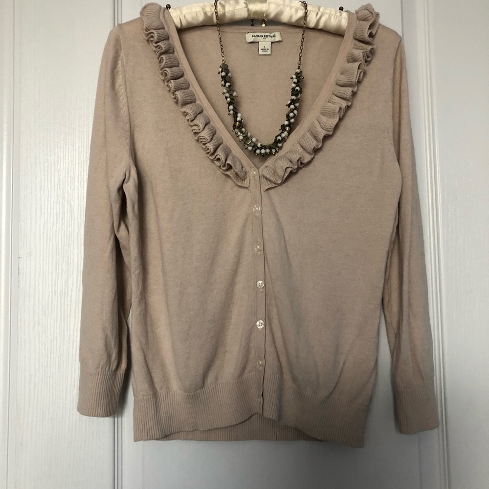 Banana Republic Factory Beige Ruffle Cardigan L
